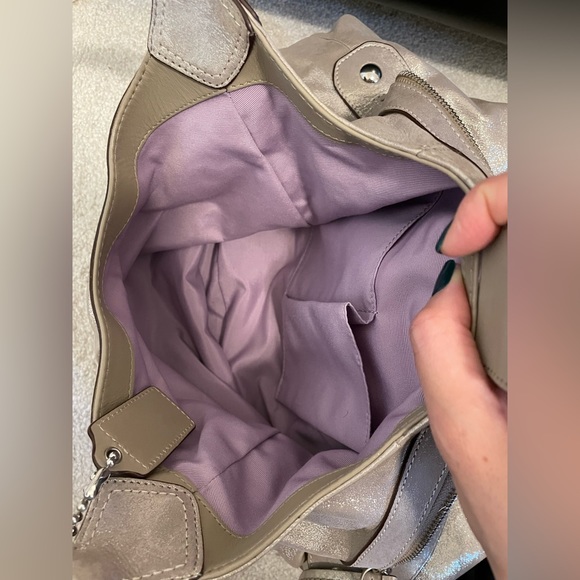 Coach Signature Bag - Picture 5 of 8